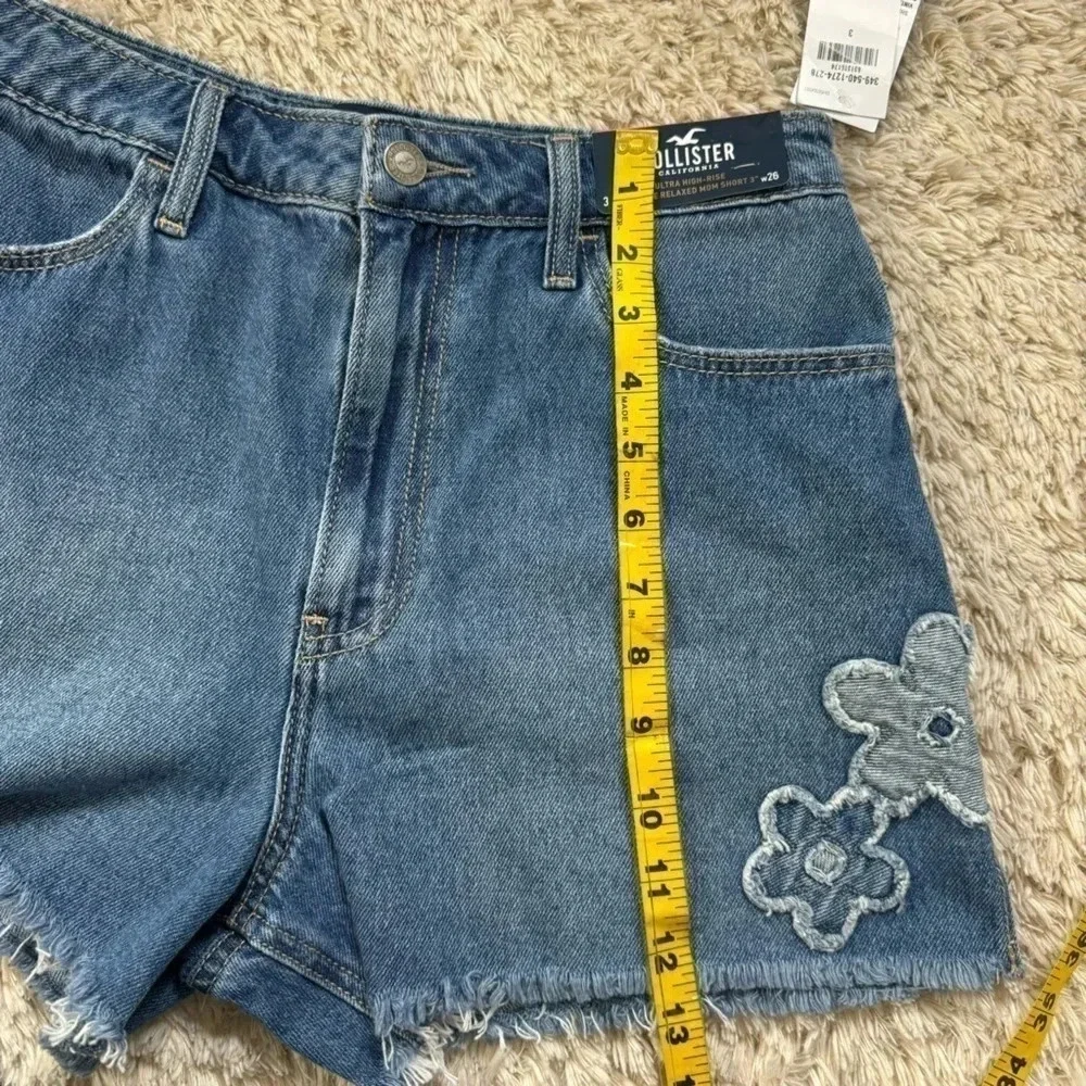 Hollister Womens Ultra high rise Denim Shorts size W26 - Picture 11 of 11